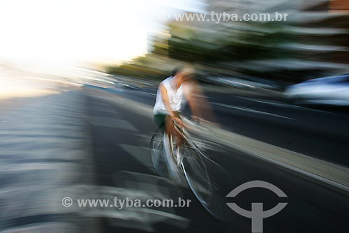  Bicylcle at pathway - Ipanema neighborhood - Rio de Janeiro city - Rio de Janeiro state - Brazil  - Rio de Janeiro city - Rio de Janeiro state (RJ) - Brazil