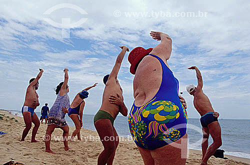  People doing gymnastics at the beach - stretching class - Rio de Janeiro city - Rio de Janeiro state - Brazil 