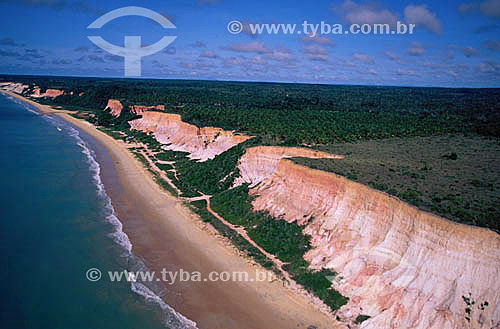  Cliffs of Parrancho and Pitinga beachs - Arraial d´Ajuda* - Bahia state - Brazil  * The Costa do Descobrimento (Discovery Coast site, Atlantic Forest Reserve) is a UNESCO World Heritage Site since 12-01-1999 and includes 23 areas of environmental pr 