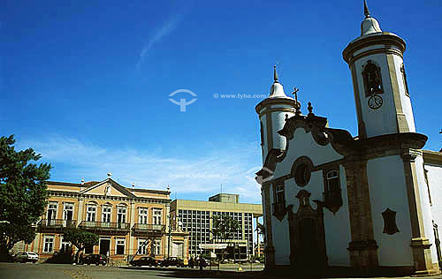  Igreja Matriz (Mother Church), city hall and courthouse - Oliveira city - Minas Gerais state - Brazil - July 2003 