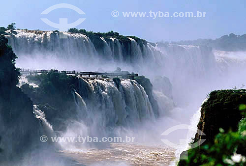  Iguaçu River Mouth Waterfalls - Iguaçu National Park* - Foz de Iguaçu - Parana state - Brazil  * It is a UNESCO World Heritage Site since 28-11-1986. 