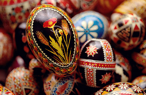  Painted eggs made by ucranian descendants for Easter - Parana state - Brazil 