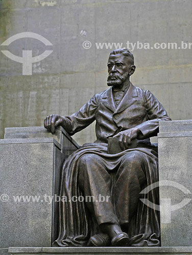  Statue of Machado de Assis (brazilian writer) - authorship Umberto Cozzo - Brazilian Academy of Letters collection - Rio de Janeiro city - Rio de Janeiro state  