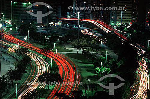  Lights of cars moving along Botafogo neighbourhood´s expressway at night - Rio de Janeiro city - Rio de Janeiro state - Brazil 