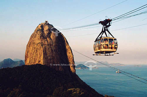  Sugar Loaf Mountain* cable car - Urca neighbourhood - Rio de Janeiro city - Rio de Janeiro state - Brazil  * Commonly called Sugar Loaf Mountain, the entire rock formation also includes Urca Mountain and Sugar Loaf itself (the taller of the two). Th 