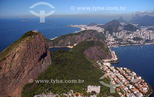  Aerial view of Sugar Loaf Mountain with Copacabana beach and Rio de Janeiro city mountains in the backround - Rio de Janeiro state - Brazil 