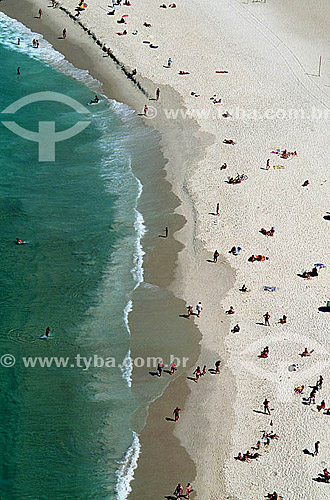  Aerial view of people on Leme Beach - Rio de Janeiro city - Rio de Janeiro state - Brazil 