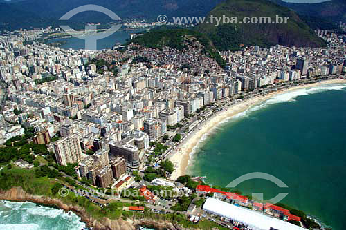  Aerial view of part of Copacabana beach with Rodrigo de Freitas Lagoon (Lagoa Rodrigo de Freitas) in the background - Rio de Janeiro city - Rio de Janeiro state - Brazil - November 2006 