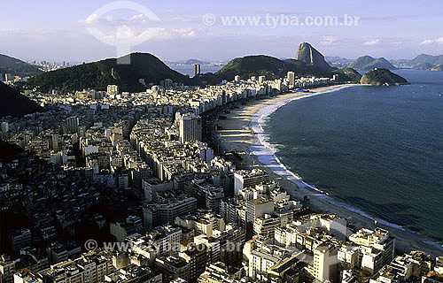  Aerial view of Copacabana neighbourhood with the Sugar Loaf mountain on the background - Rio de Janeiro city - Rio de Janeiro state - Brazil 