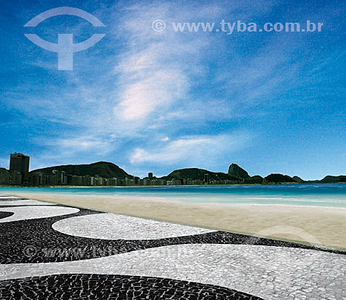  Detail of Copacabana Promenade (*) with the beach and Sugar Loaf Mountain in the background - Rio de Janeiro city - Rio de Janeiro state - Brazil  (*) The Avenida Atlantica (Atlantic Avenue) was inaugurated in 1906 with only one lane. The existing C 