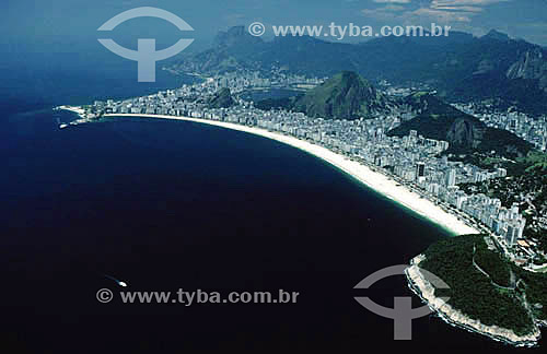  Aerial view of Copacabana beach, Ipanema beach with the Gavea Rock in the background - Rio de Janeiro city - Rio de Janeiro state - Brazil 