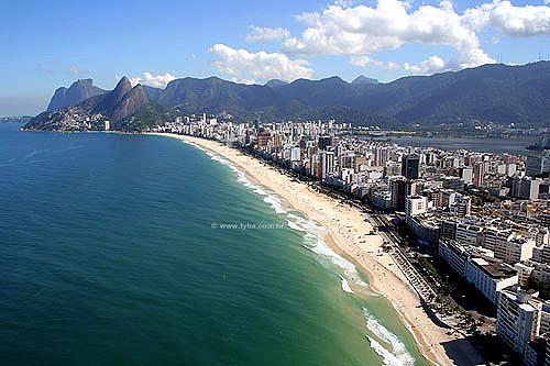  Aerial view of Ipanema and Leblon neighborhood and beaches with Gavea Rock in the background - Rio de Janeiro city - Rio de Janeiro state - Brazil - July 2005 