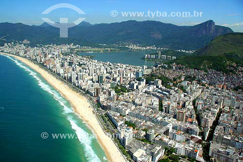  Aerial view of Ipanema beach with Rodrigo de Freitas Lagoon (Lagoa Rodrigo de Freitas) in the background - Rio de Janeiro city - Rio de Janeiro state - Brazil - November 2006 