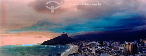  View of Ipanema Beach at sunset - Rio de Janeiro city - Rio de Janeiro state - Brazil 