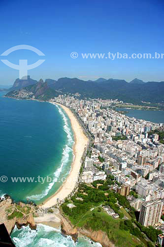  View of the Rio de Janeiro city showing Rock of Arpoador below and Ipanema and Leblon Beaches with Rock of Gavea and Morro Dois Irmaos (Two Brothers Mountain)* in the background - Rio de Janeiro city - Rio de Janeiro state - Brazil - November 2006 