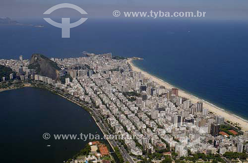  Aerial view of Ipanema beach and neighborhood and Rodrigo de Freitas Lagoon - Rio de Janeiro city - Rio de Janeiro state - Brazil - April 2006 