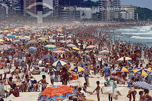  Ipanema beach crowded - Rio de Janeiro city - Rio de Janeiro state - Brazil 