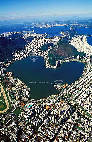  Aerial view of Rodrigo de Freitas Lagoon with the shape of a heart - Rio de Janeiro city - Rio de Janeiro state - Brazil 