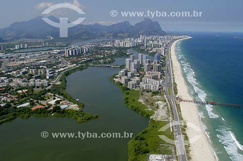  Aerial view of Barra da Tijuca neighborhood with the Marapendi Lagoon and the beach - Rio de Janeiro city - Rio de Janeiro state - Brazil - April 2006 