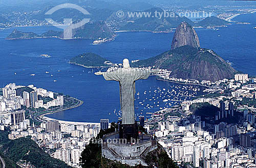  Aerial view of Cristo Redentor (Christ the Redeemer) with the buildings of Botafogo Cove, Sugar Loaf Mountain, the entrance to Guanabara Bay and the city of Niteroi in the background  - Rio de Janeiro city - Rio de Janeiro state (RJ) - Brazil