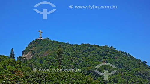  Christ the Redeemer statue seen from the entrance of 