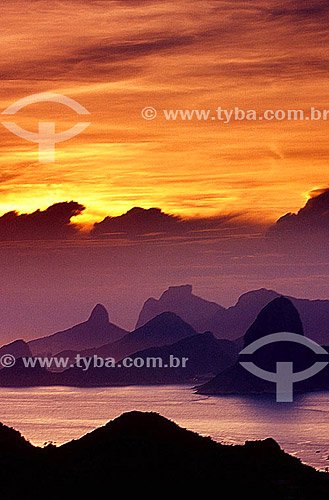  Sunset over the mountains and Guanabara Bay - Rio de Janeiro city - Rio de Janeiro state - Brasil 