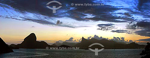  Guanabara Bay as seen from Niteroi city at twilight - Rio de Janeiro State - Brazil 