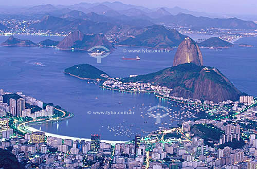  Aerial view of Botafogo Cove buildings, Guanabara Bay entrance,  Sugar Loaf Mountain with Urca neighborhood below it and Niteroi city in the background at dawn - Rio de Janeiro city - Rio de Janeiro state - Brazil  * Commonly called Sugar Loaf Mount 