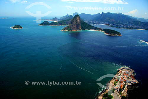 Aerial view of Guanabara Bay entrance with Santa Cruz Fortress also known as Old Fortress in foreground and South Zone of Rio de Janeiro city - Rio de Janeiro city - Rio de Janeiro state - Brazil - November 2006 