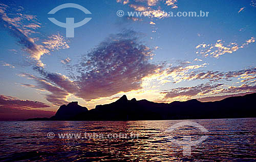  Rio de Janeiro at sunset as seen from Atlantic Ocean - Rio de Janeiro state - Brazil 