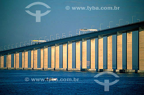  The Rio-Niteroi Bridge* in Guanabara Bay - Rio de Janeiro city - Rio de Janeiro state - Brazil  * Inaugurated in 1974, the official name of the Rio-Niteroi Bridge is Ponte Presidente Costa e Silva (Presidente Costa e Silva Bridge). It extends across 