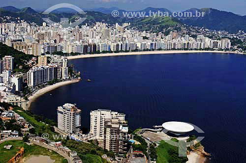 Contemporary Art Museum (MAC) in the foreground with Icarai beach in the background - Niteroi city - Rio de Janeiro state - Brazil 