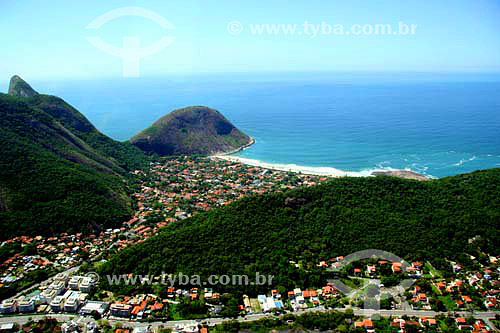  Aerial view of Itacoatiara Beach - Niteroi city - Rio de Janeiro state - Brazil - November 2006 