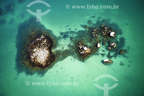  Aerial view of small islands at Angra Bay - Green Coast - Angra dos Reis region - Rio de Janeiro state - Brazil 