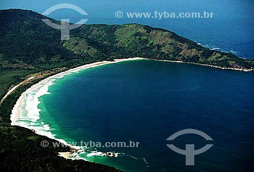  Aerial view of Praia de Lopes Mendes (Joao Lopes Mendes Beach) - Ilha Grande (Big Island) - APA dos Tamoios (Tamoios Ecological Reserve) - Costa Verde (Green Coast) - Angra dos Reis city - Rio de Janeiro state - Brazil 
