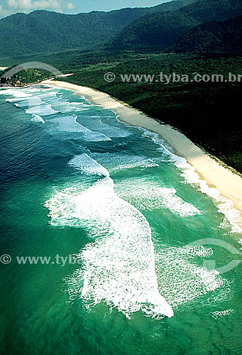  Aerial view of Praias do Sul e Leste (South Beach and East Beach) separated by the small island known as Ilhote in the top left - Ilha Grande (Big Island) - APA dos Tamoios (Tamoios Ecological Reserve) - Costa Verde (Green Coast) - Angra dos Reis ci 
