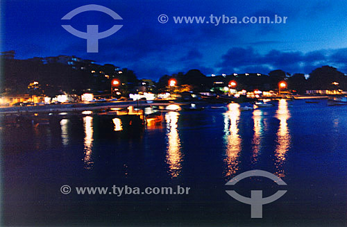  Fishermen boats and lights of Buzios city by night - Costa do Sol (Sun Coast) - Regiao dos Lagos (Lakes Region) - Rio de Janeiro state - Brazil 