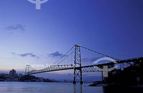  Hercilio Luz Bridge illuminated at night - Florianopolis city - Santa Catarina state - Brazil - January 2003 