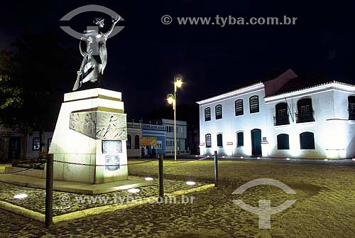  Anita Garibaldi statue at Republica Juliana square at night - Laguna city - Santa Catarina state - Brazil - November 2003 