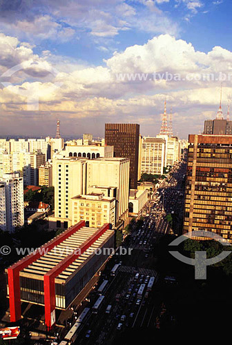  Aerial view of Paulista Avenue with the MASP (Modern Art Museum of Sao Paulo)* to the left and telecomunication towers in the background - Sao Paulo city - Sao Paulo State - Brasil  *The museum is National Historic Site since 07-08-1980. 