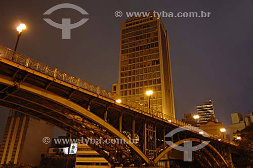  Santa Efigenia Viaduct at night - Sao Paulo city - Sao Paulo state - Brazil - November 2006 