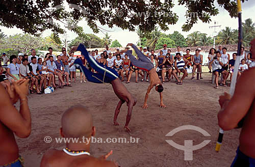  People observing the capoeira performance in Porto Seguro* - Bahia state - Brazil  * The Costa do Descobrimento (Discovery Coast site, Atlantic Forest Reserve) is a UNESCO World Heritage Site since 01-12-1999 and includes 23 areas of environmental p 