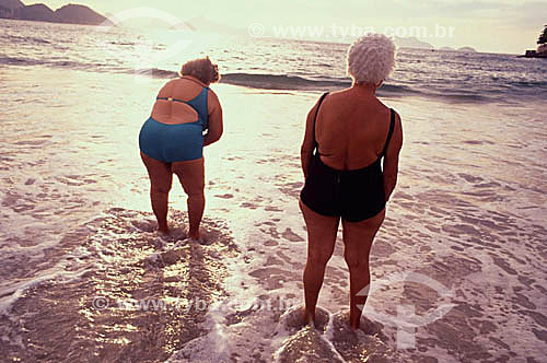  Senior ladies - Copacabana Beach - Rio de Janeiro city - Rio de Janeiro state - Brazil 