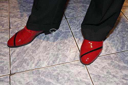  Man wearing red shoes * - Sao Paulo city - Sao Paulo state - Brazil  *A group of black people organize two anual parties in Sao Paulo for the Negros community in May and November. Negroes goe on best style. 
