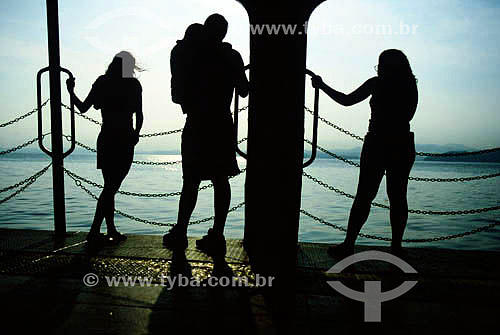  Family silhouette in a ferry boat in the Guanabara Bay - Rio de Janeiro city - Rio de Janeiro state - Brazil 