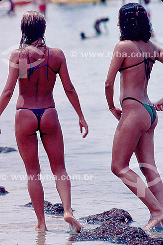  Women on the beach, bikinis - Rio de Janeiro - Rio de Janeiro state - Brasil 