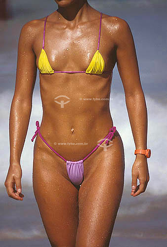  Woman in a bikini on the beach - Rio de Janeiro city - Rio de Janeiro state - Brasil 