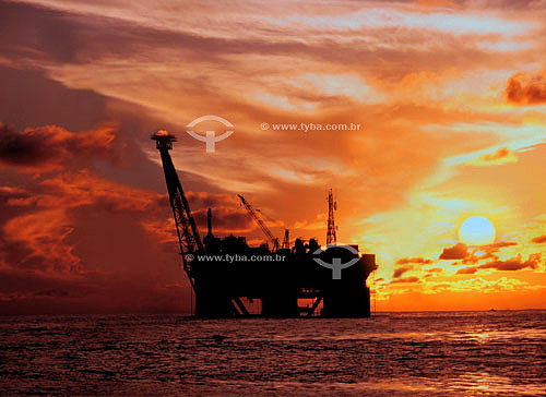  Petroleum platform at Campos Bay during sunrise - Rio de Janeiro state - Brazil 