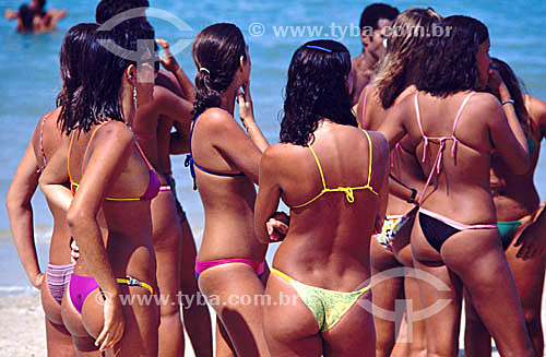  Women on the beach, bikinis - Rio de Janeiro - Rio de Janeiro state - Brasil 