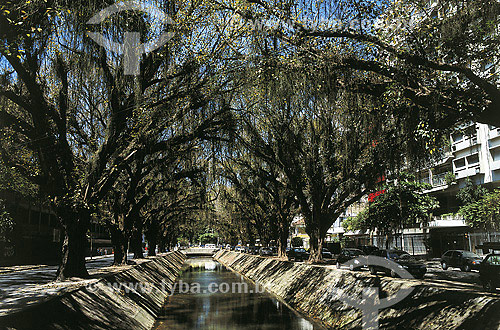  Leblon channel with trees on the sides - Rio de Janeiro city - Rio de Janeiro state - Brazil 